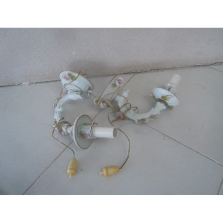 Coppia di applique in ceramica con decoro floreale vintage