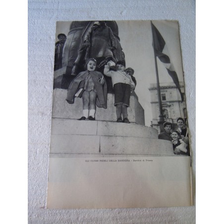 Ritaglio clipping Gli ultimi fedeli della bandiera bambini di Trieste