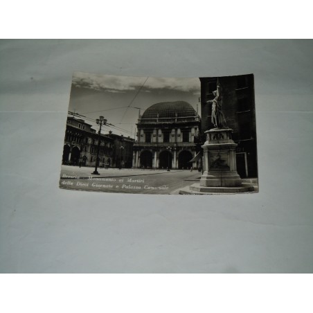 Cartolina Brescia Monumento ai Martiri viaggiata