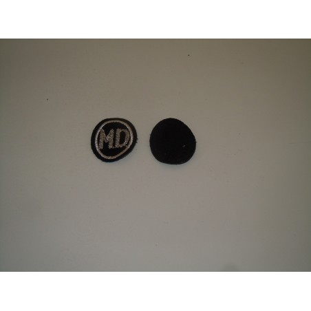 Scudetto fregio militare MD in canuttiglia su panno lana