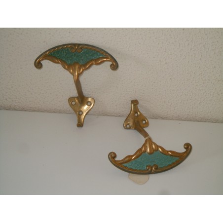 Coppia di vecchi pomi appendini attaccapanni ottone verniciato modernariato