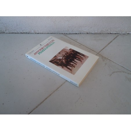 Piazza d Italia Tabucchi Feltrinelli 1993 isbn 8807014580