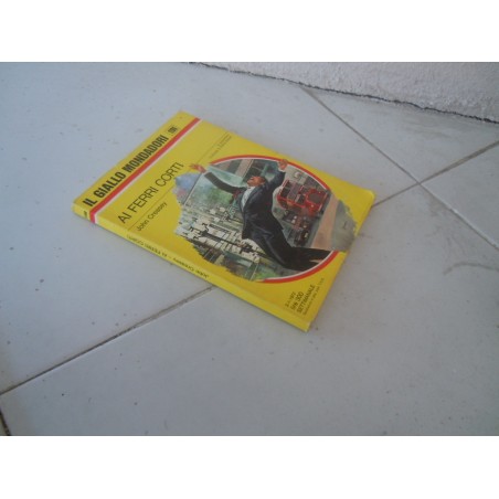 Ai ferri corti John Creasey il giallo Mondadori 1196